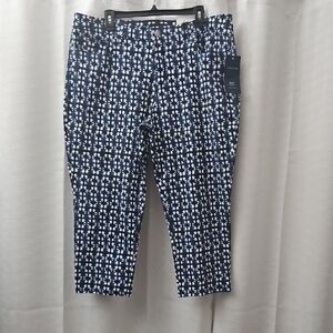 Charter Club Capris  Tummy Slimming Navy Blue Patterned Pants